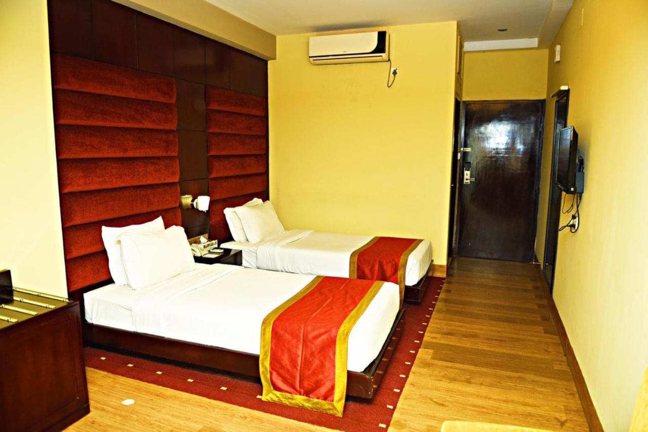 West Park Inn Dhaka Buitenkant foto